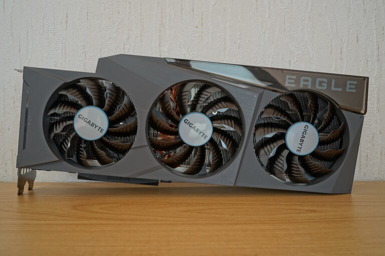 IA en local : que peut-on vraiment faire tourner avec 12 ou 16 Go de VRAM ?