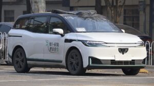 Robotaxi chinois Apollo Go RT6 circulant en Chine
