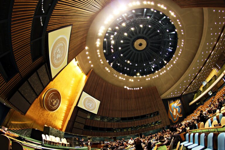 À l&rsquo;ONU, Trump veut renommer l&rsquo;IA « Super Intelligence » : ce que ça change (et ne change pas)