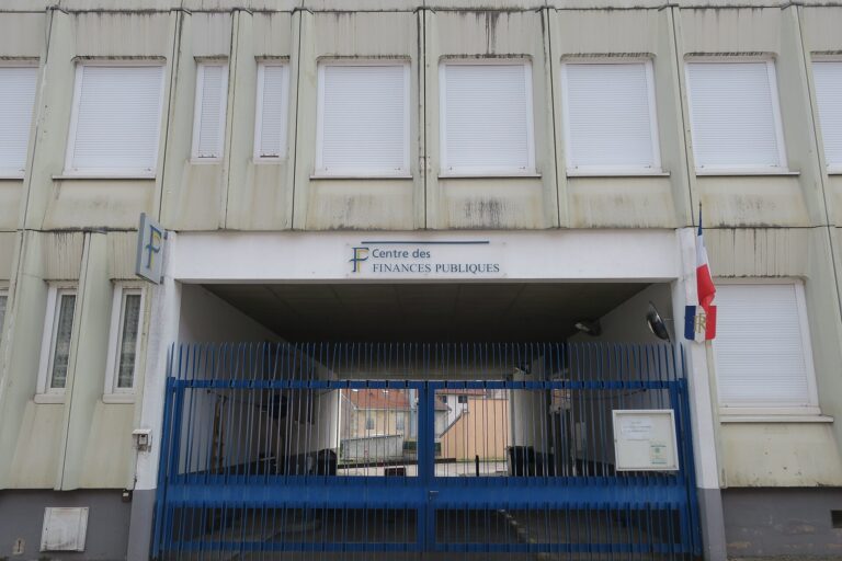 Façade d’un centre des finances publiques