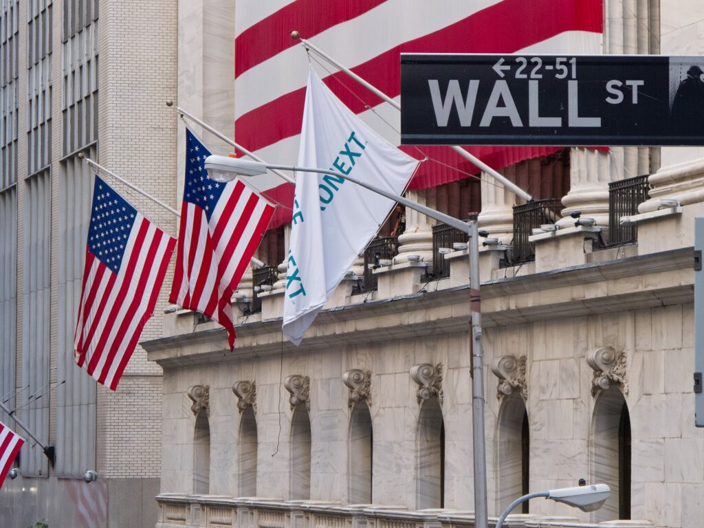 Façade de la Bourse de New York sur Wall Street